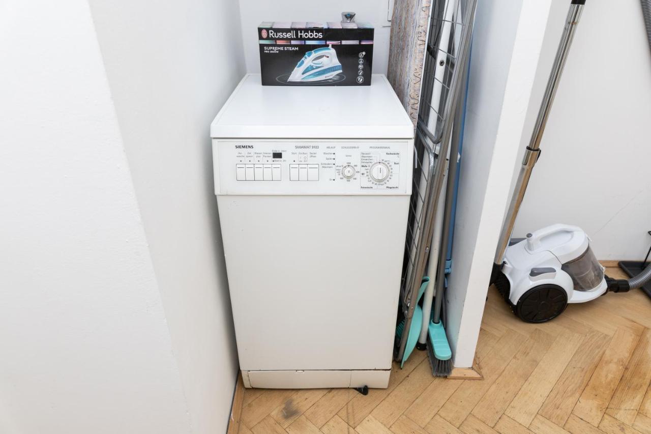 Moonlight Apartment With Porch Near Schoenbrunn And Westbahnhof فيينا المظهر الخارجي الصورة