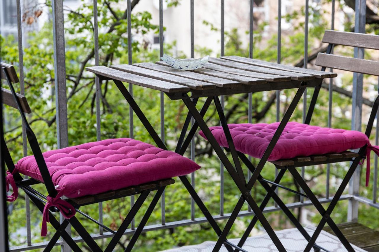 Moonlight Apartment With Porch Near Schoenbrunn And Westbahnhof فيينا المظهر الخارجي الصورة